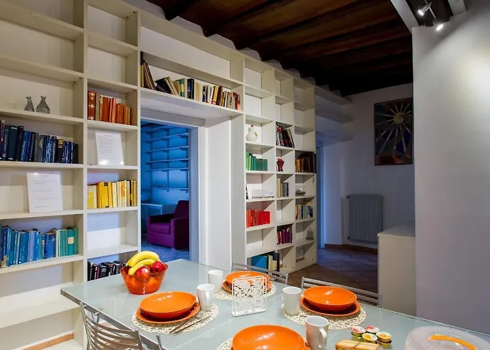 Pantheon Charming 2-Bed Apartment In Heart Of Rome